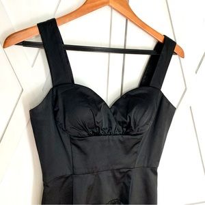 ❤️ Donna Ricco Sheath Dress 4 Black Satin Sweetheart Neckline sculpted Bodice